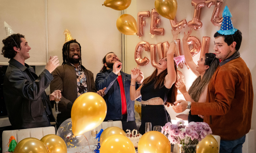 Top 10 Birthday Gifts for Her – Thoughtful & Unique Ideas